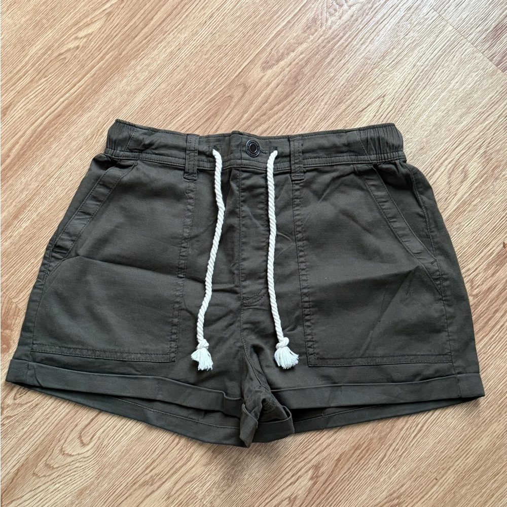 Olive green juniors cargo shorts